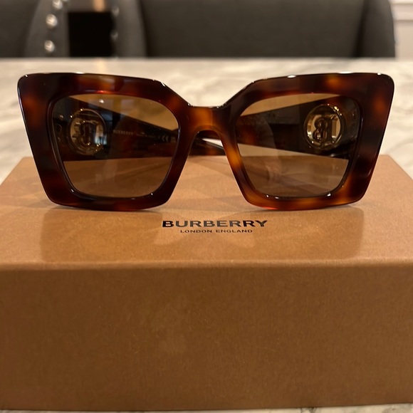 Burberry sunglasses